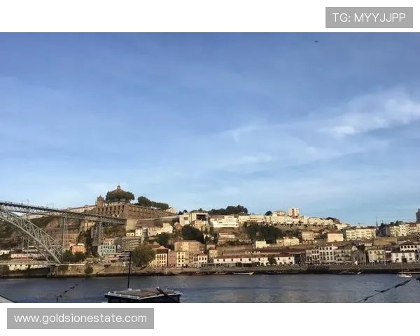 波尔图周边城市深度游探秘 畅享葡萄酒美食文化与历史遗迹