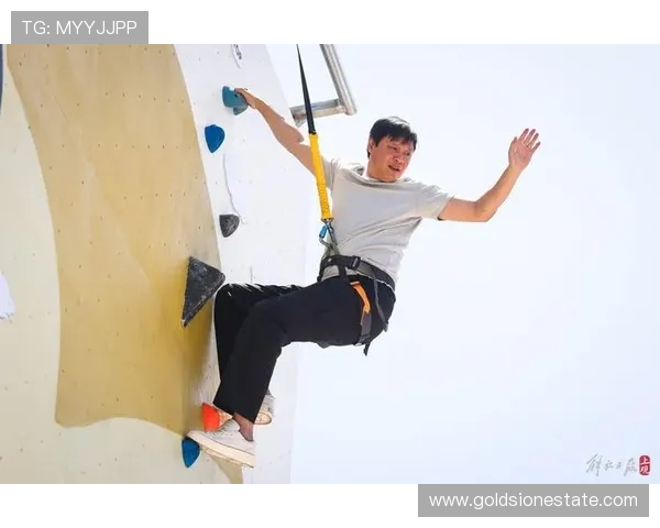 重庆攀岩队如何在滑板精英赛中实现转型与突破的精彩故事